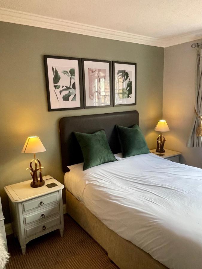 The Abbey Hotel Battle Luaran gambar