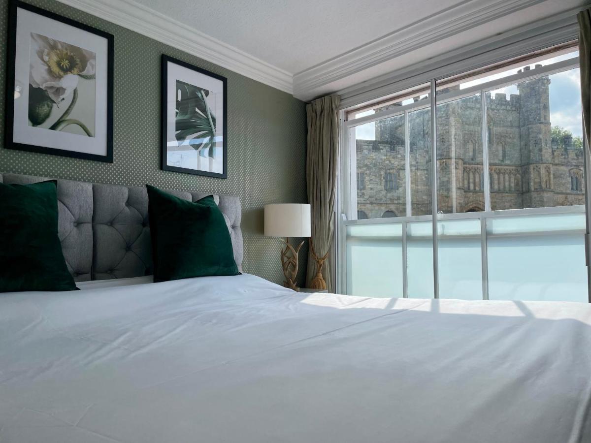 The Abbey Hotel Battle Luaran gambar