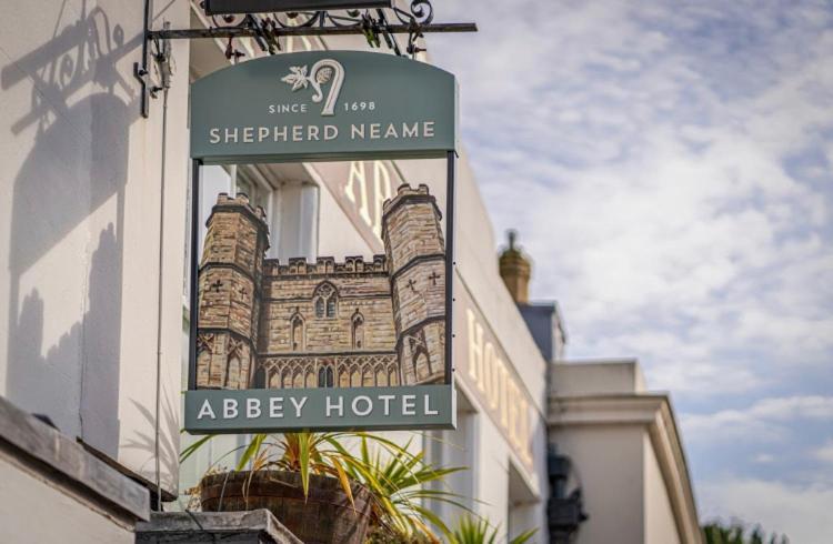 The Abbey Hotel Battle Luaran gambar